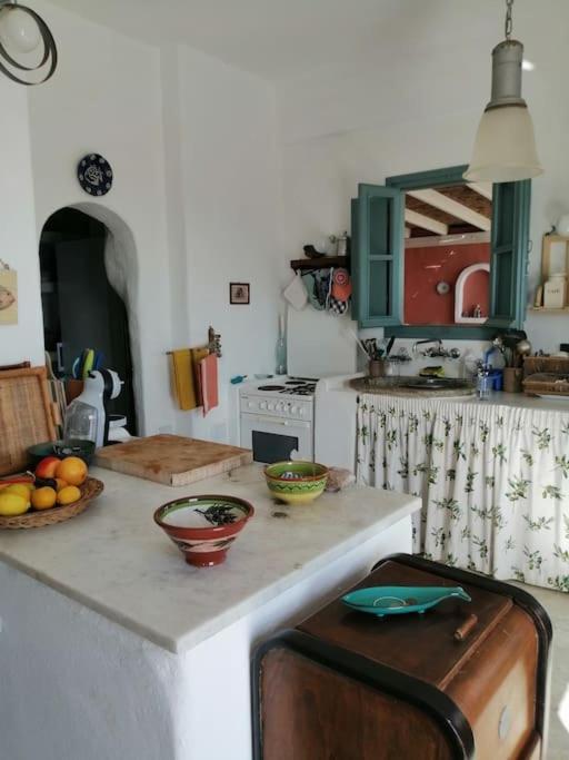Vromolithos Casa Dei Melograni At Vourlidia Lerosヴィラ エクステリア 写真
