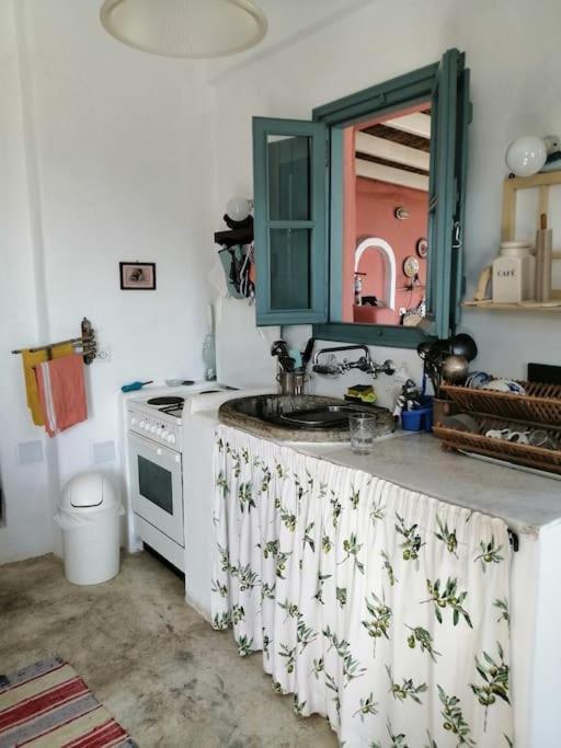 Vromolithos Casa Dei Melograni At Vourlidia Lerosヴィラ エクステリア 写真